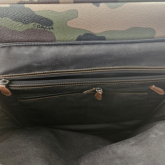 Coach Camo Print Men's Bag - Picture 6 of 12